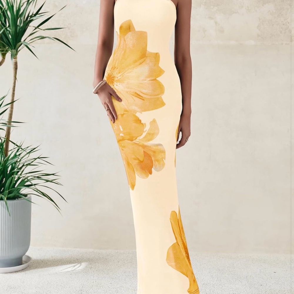 Elegant Floral Maxi Dress in Cream and Orange - Picture 4 of 4